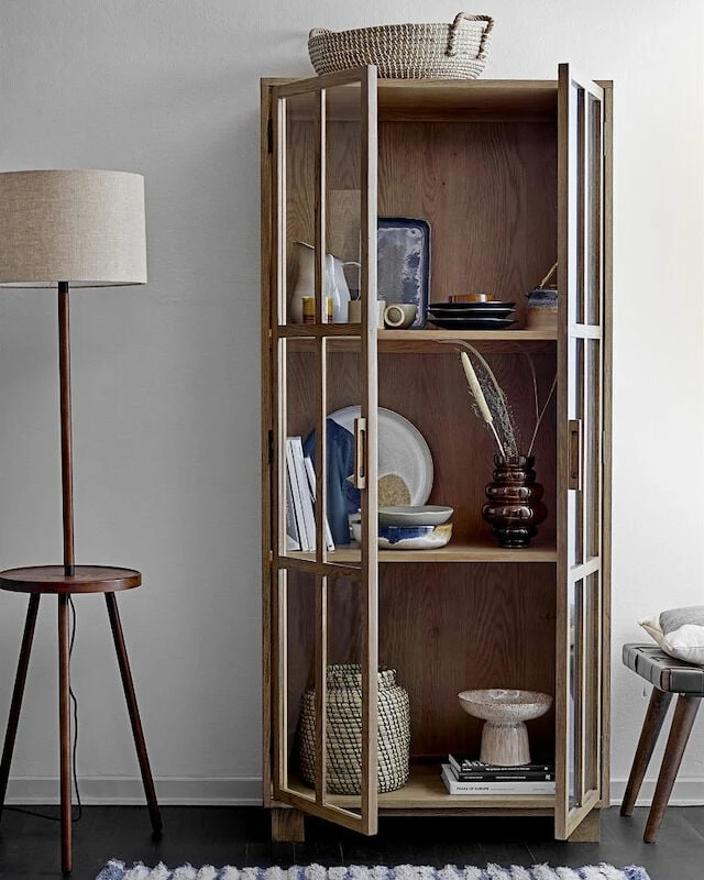 Bloomingville Angel Vitriini Ruskea Tammi 5 Bloomingville Angel Vitriini Ruskea Tammi - Image 3