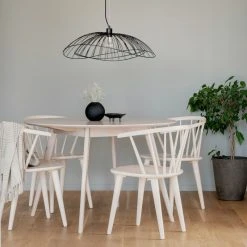 Rowico Yumi-Carmen 4-hengen Pyöreä Ruokailuryhmä Musta