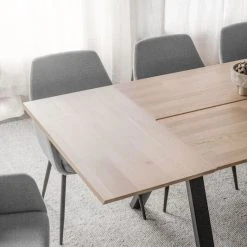 Rowico Carradale Ruokapöytä 220x100 Cm Valkopesty/musta V-jalalla