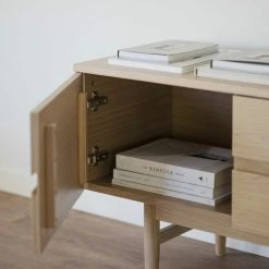 Rowico Moresby Tv-taso 135x40x55 Cm Valkopesty Tammi -Veke Myymälä Rowico moresby tv taso 135x40x55 valkopesty tammi 7