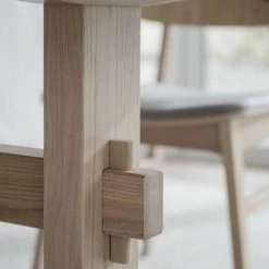 Rowico Westville Ruokapöytä 240x95 Cm Valkopesty Tammi -Veke Myymälä Rowico westville ruokapoyta 240x95 valkopesty tammi 1