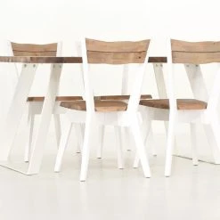 Veke Triangel-Lana 4-hengen Ruokailuryhmä, Antiikkipetsattu/valkoinen -Veke Myymälä Veke Triangel Lana ruokailuryhma 4 hengen antiikkipetsattu valkoinen 1 0