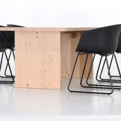 Veke Tyvi-Seattle 6-hengen Ruokailuryhmä Hiekka/musta -Veke Myymälä Veke Tyvi Seattle 6 hengen ruokailuryhma hiekka musta 3 0