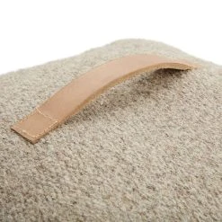 Anno Taival Villarahi Vetoketjulla 40x40 Cm Luonnonharmaa -Veke Myymälä anno taival pouffe wool 40x40x40 n gray close up