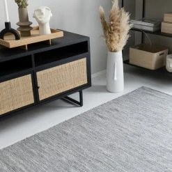 Veke Savanni Tv-taso 165 Musta/luonnonväri -Veke Myymälä askel villamatto harmaa 200x300cm 9