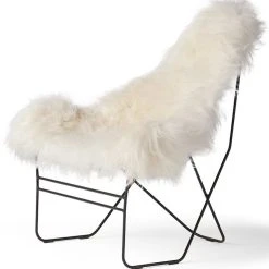 Cuero Design Valhalla Nojatuoli Valkoinen Lampaantalja Pitkä Karva/musta -Veke Myymälä cuero design valhalla wild nojatuoli valkoinen pitka karva 2