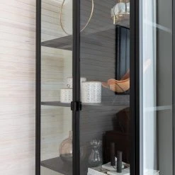 House Nordic Brisbane Vitriini Korkea Musta -Veke Myymälä house nordic brisbane vitriini korkea musta web 4