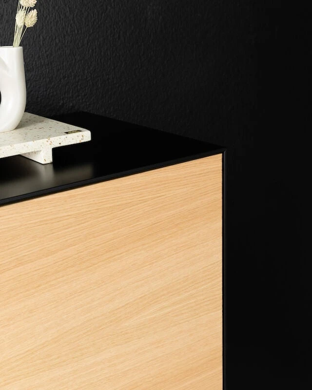 Veke Koto Kaappi 4-ovella Musta/tammi 3 Veke Koto Kaappi 4-ovella Musta/tammi