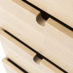 Kiteen Notte Korkea Lipasto, Koivu/lakattu 10 Kiteen Notte Korkea Lipasto, Koivu/lakattu -Veke Myymälä notte korkealipasto detail a kalustekauppa