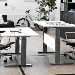 Tvilum Prima Sähköpöytä 180x90 Valkoinen, Harmaa Runko -Veke Myymälä prima sahkopoyta valkoinen harmaa interior web kalustekauppa