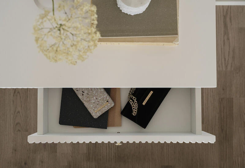 Rowico Lewiston Konsolipöytä 96 Valkoinen/valkoinen 4 Rowico Lewiston Konsolipöytä 96 Valkoinen/valkoinen - Image 2