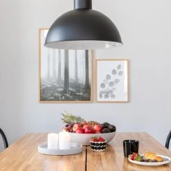 Veke Tuohi-Wienberg 4-hengen Ruokailuryhmä Musta/lakattu Tammi -Veke Myymälä tuohi lankkupoyta 150x95 musta tammi kansi web 1