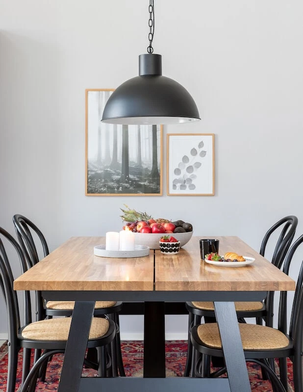 Veke Tuohi-Wienberg 4-hengen Ruokailuryhmä Musta/lakattu Tammi